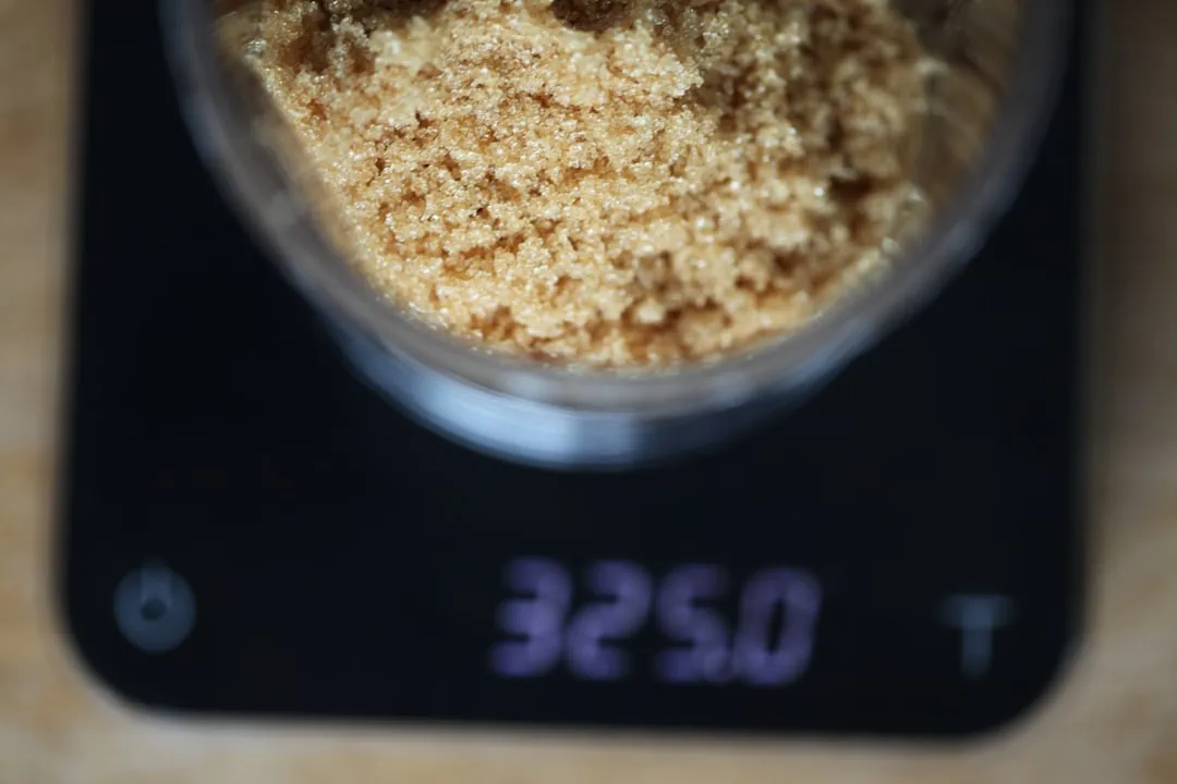 重庆美甲店甲油胶批发选型指南：从色号覆盖到固化性能的对比分析